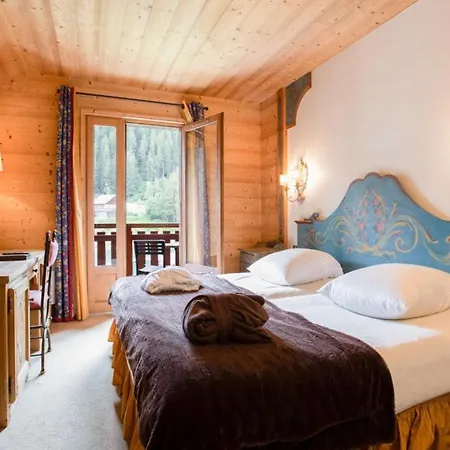 La Maison Les Peupliers Hotel